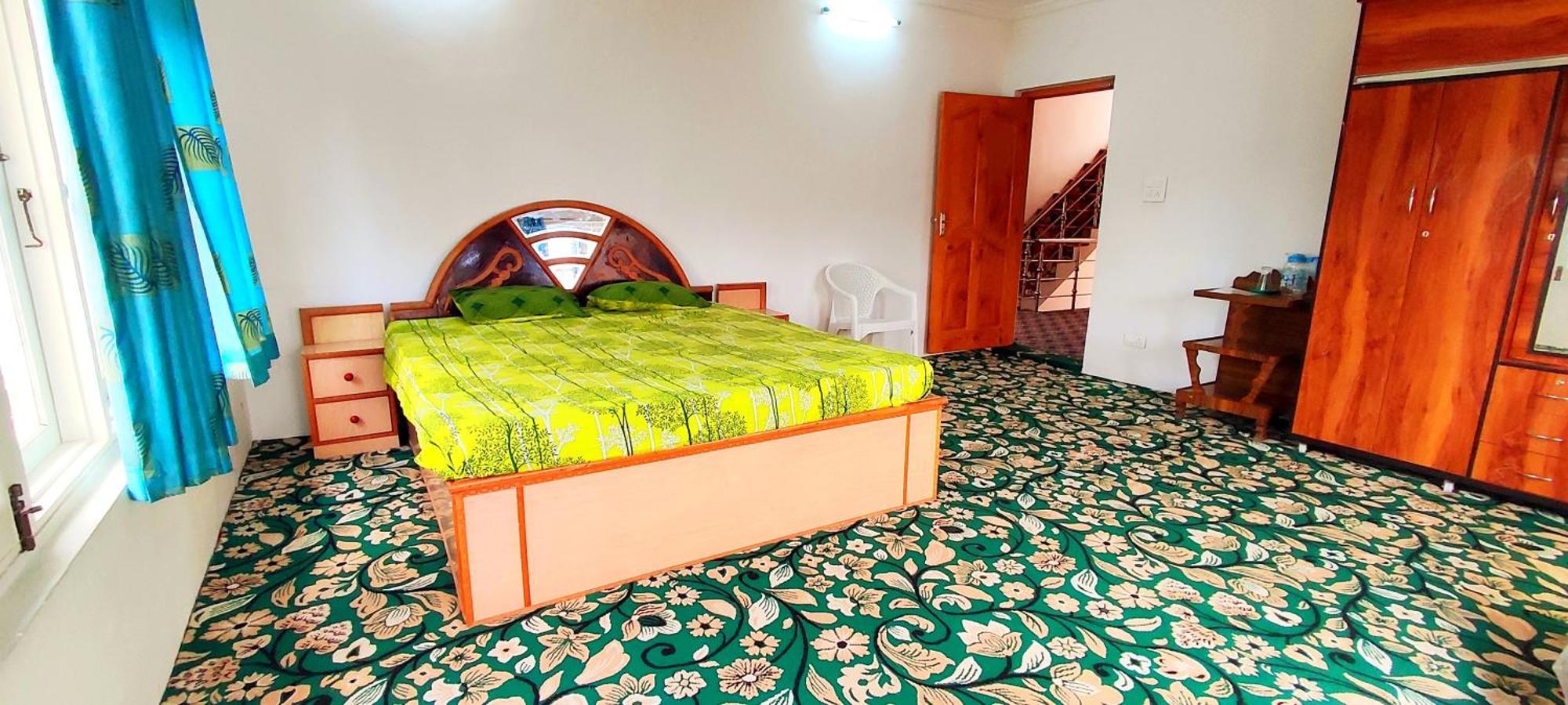 The Clover Inn Srīnagar Zewnętrze zdjęcie